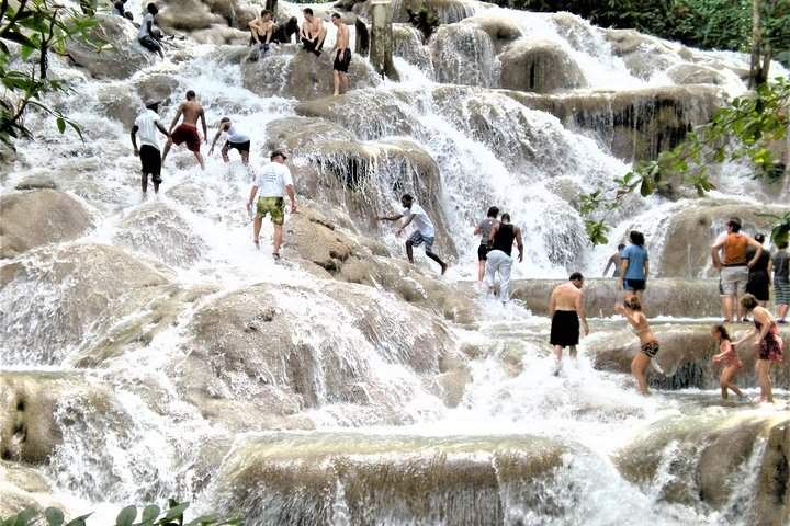 Hiking Dunns River Falls