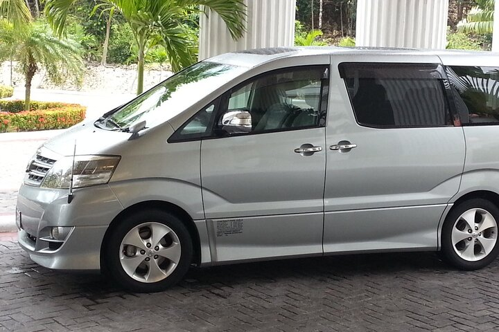 Grand Palladium Airport Shuttle from Montego bay Airport - Photo 1 of 5