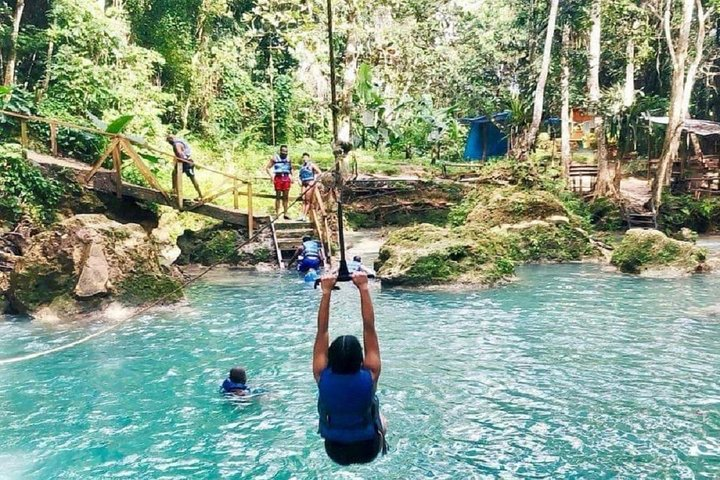 Rope swing like Tarzan/ Jane