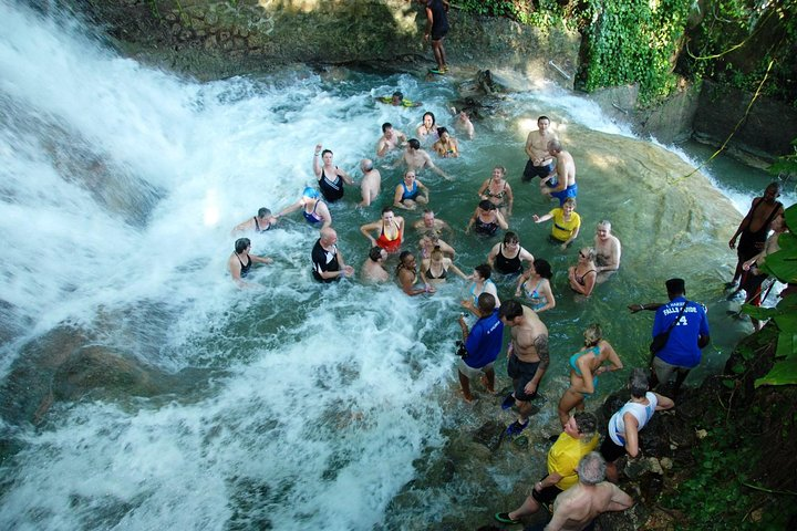 Jamaica Combo Tour: Dunn's River Falls and Bob Marley’s Nine Mile - Photo 1 of 12