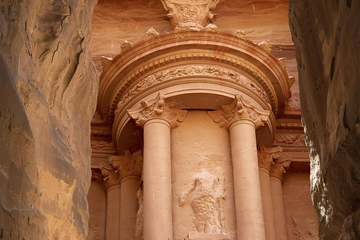 Marvel at Petra's jaw-dropping Treasury on this day trip from Aqaba