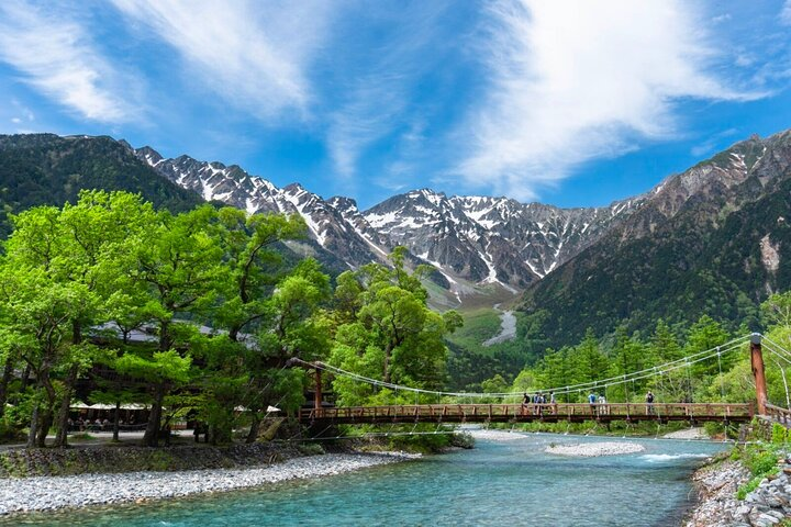 1-Day Tour from Nagano and Matsumoto Kamikochi & Matsumoto Castle - Photo 1 of 15