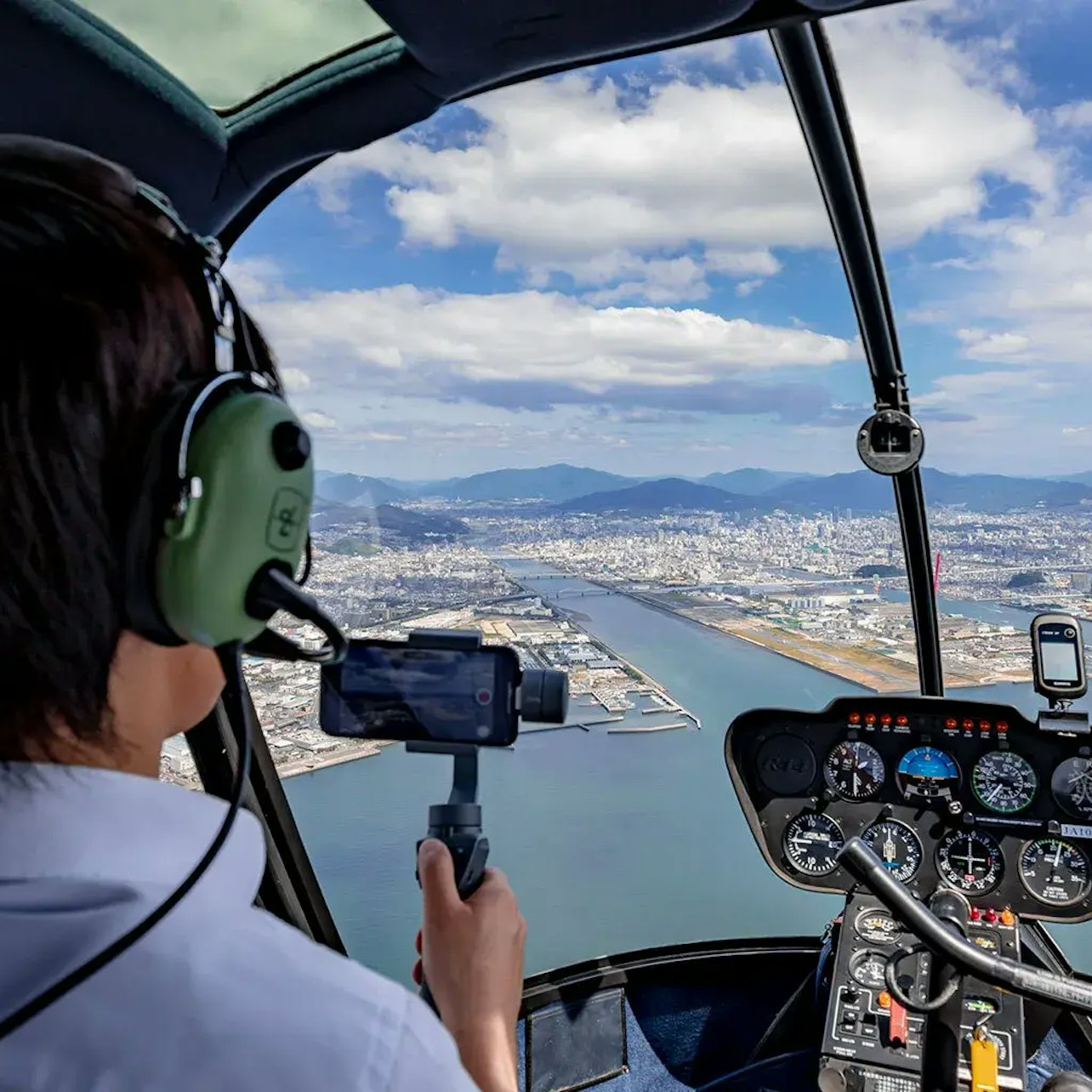 15-Minute Tokyo Helicopter Cruise - Photo 1 of 3