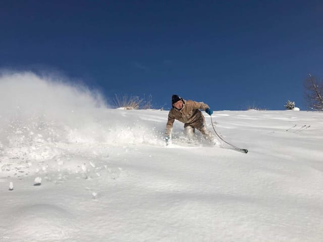 airboard-snow-surfing-experience-biei-hokkaido_1