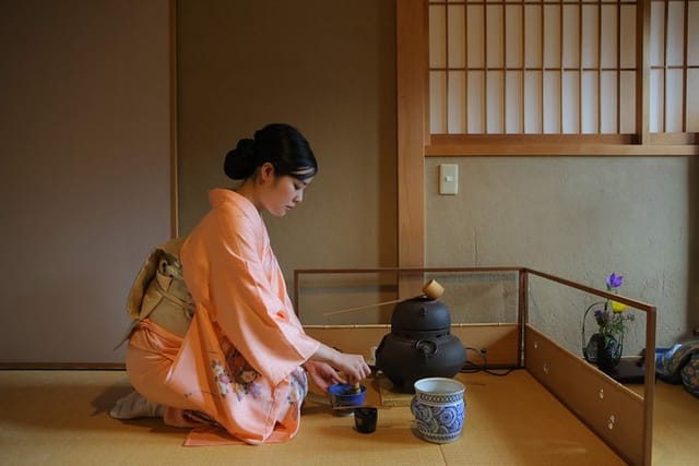 At Camellia Flower you can enjoy a shared or private tea ceremony. 