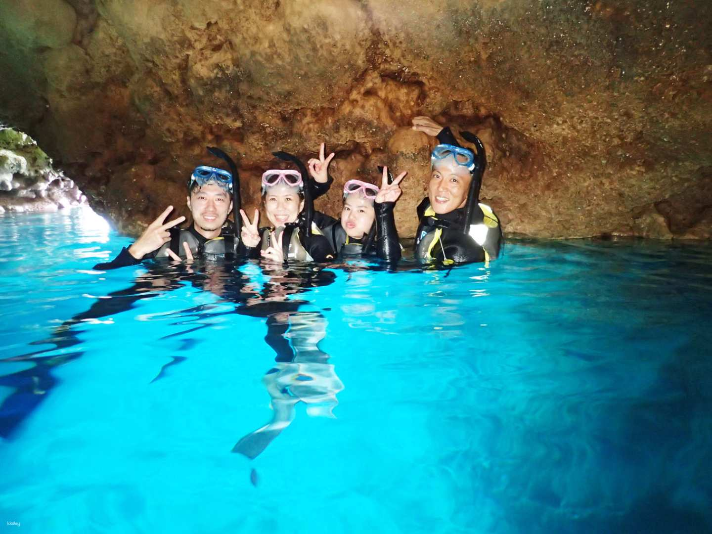 Blue Cave Snorkeling / Diving Experience via Boat (Full Chinese Service; No Extra Fee On-site) | Okinawa, Japan - Photo 1 of 9