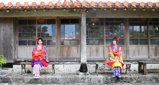 discount-for-families-of-3-or-more-rental-ryuso-veni-traditional-okinawan-costume-experience-japan_1