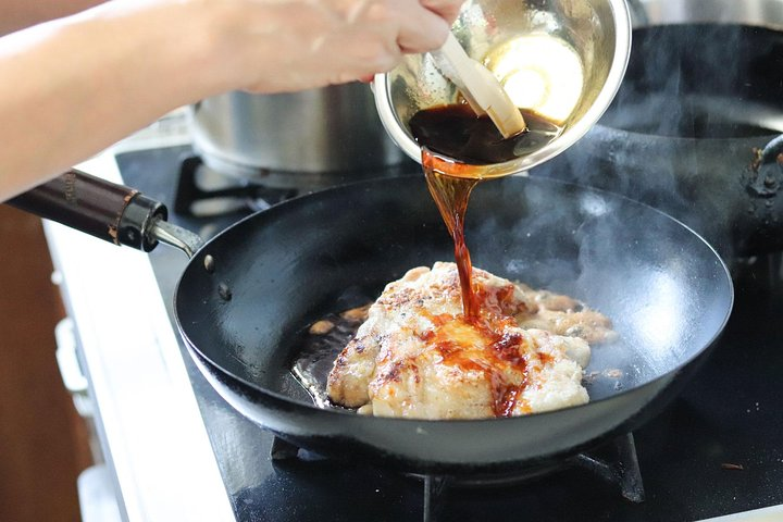 Enjoy a Japanese cooking lesson 