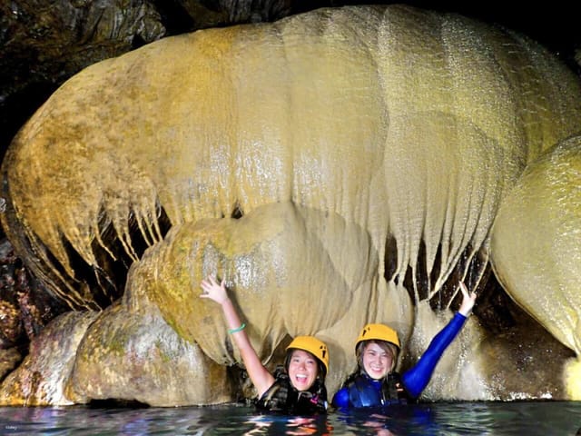 Explore the mysterious Pumpkin Cave Caving & Sea Kayak Tour Reservations Free Photo Data (Okinawa Miyakojima) - Photo 1 of 6