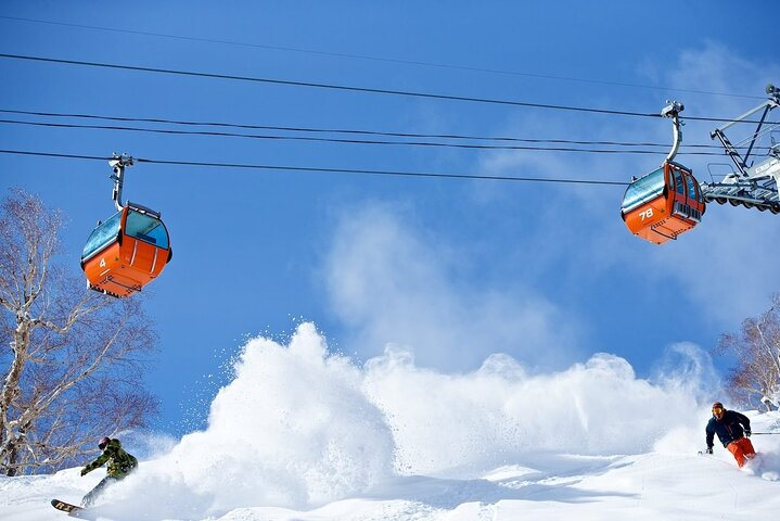 For intermediate users! Empty-handed ski lesson with instructor - Photo 1 of 6