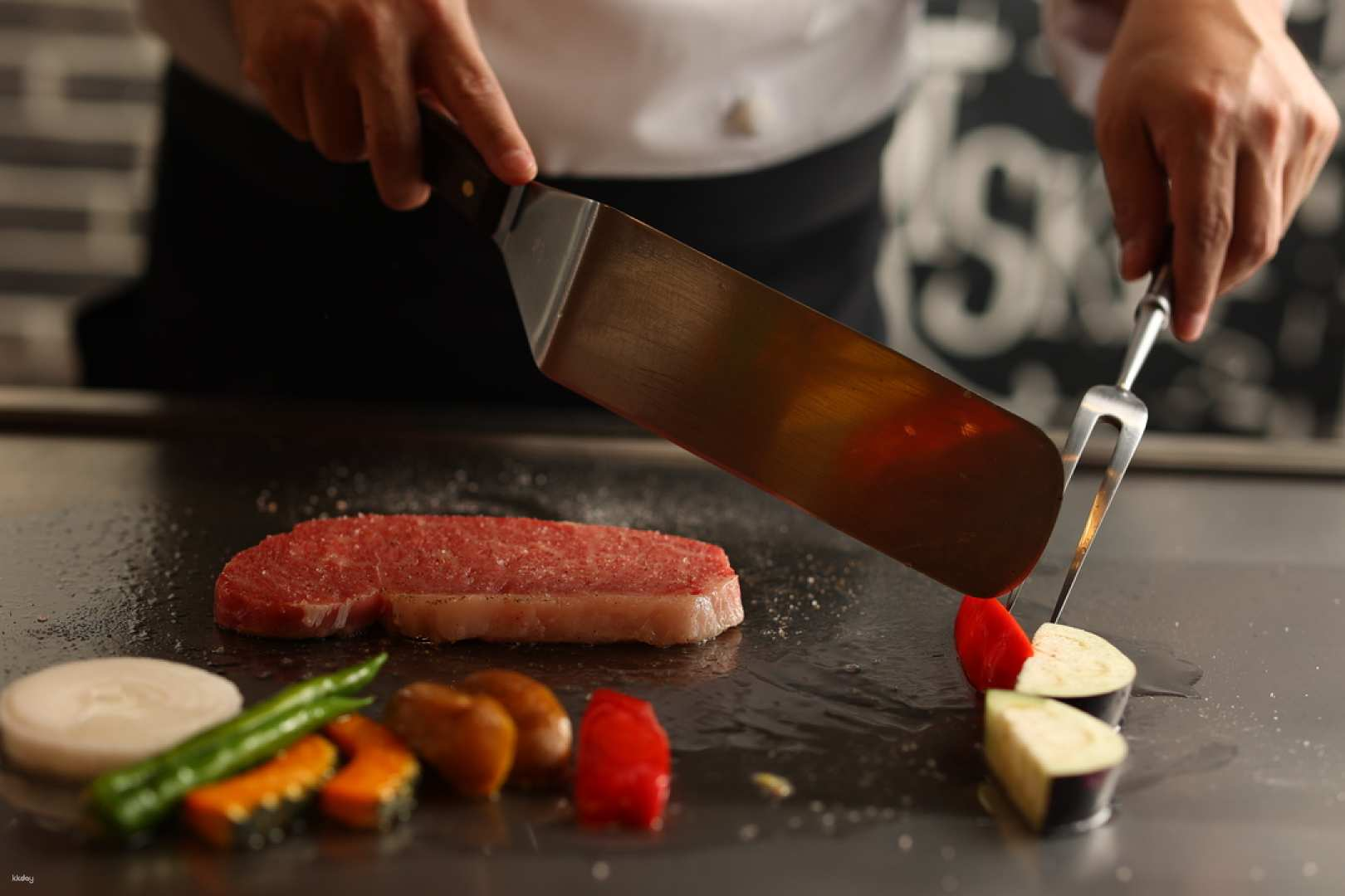 Fukuoka, Japan | Kobe Beef Teppanyaki | Hakata’s Cherry Blossoms (はかたの桜花) - Photo 1 of 10