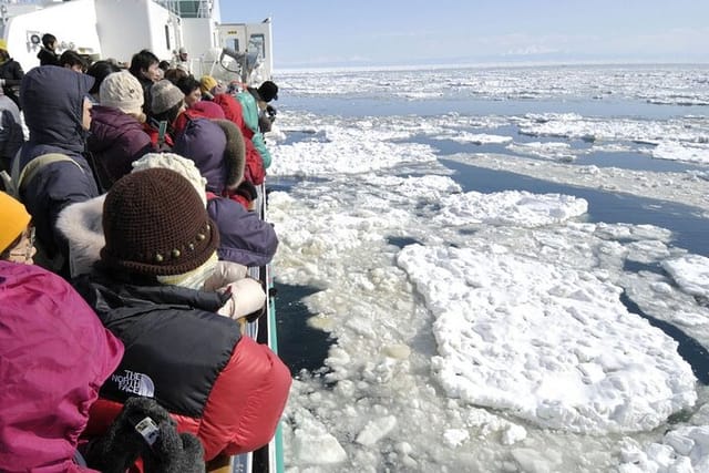 Hokkaido's Winter Awe-Inspiring Drift Ice & Sounkyo Ice Sculpture!  - Photo 1 of 13