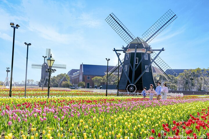  Huis Ten Bosch Full Day Bus Tour From Hakata - Photo 1 of 11