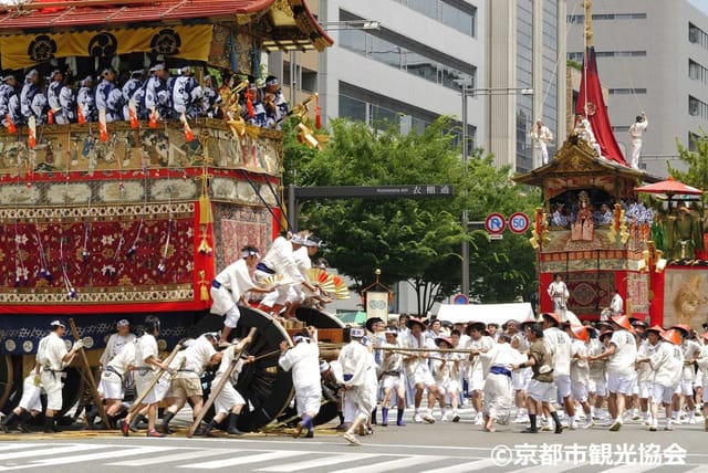 kyoto-gion-festival-and-lake-biwa-lunch-cruise-bus-tour_1