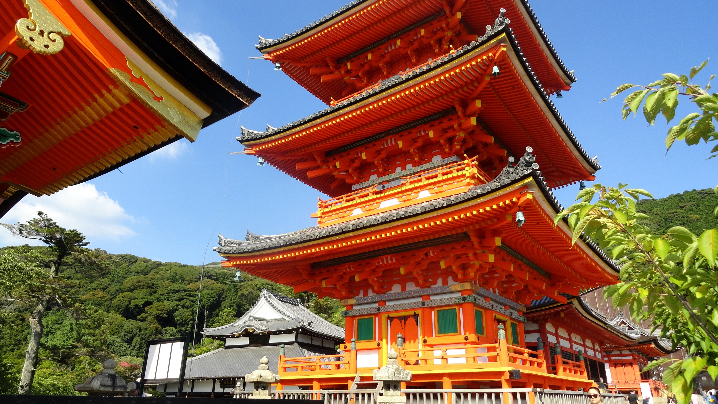 Kyoto Temple and Shrine Discovery Tour: Kiyomizudera, Yasaka & More – 3 Hrs - Photo 1 of 10