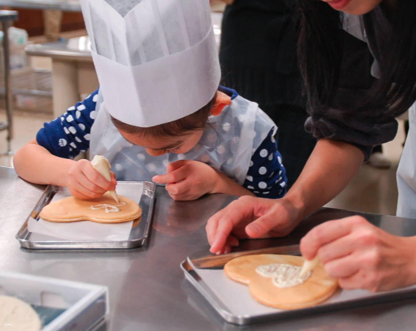 Make the Famous Shiroi Koibito Cookies and Enjoy Japan’s Chocolate Amusement Park - Photo 1 of 8