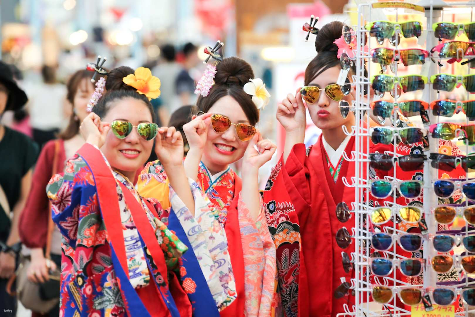 Okinawa Kimono Rental: Ryukyu Studio Chura Bijin - Photo 1 of 8