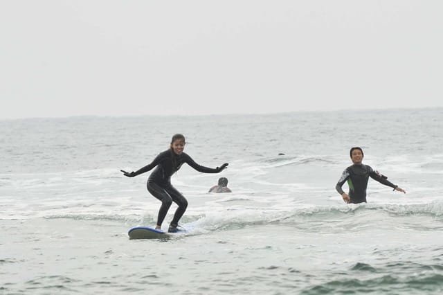 okinawa-surfing-lesson-by-surfside-service-haisai-in-chatan-pick-up-drop-off-available-japan_1