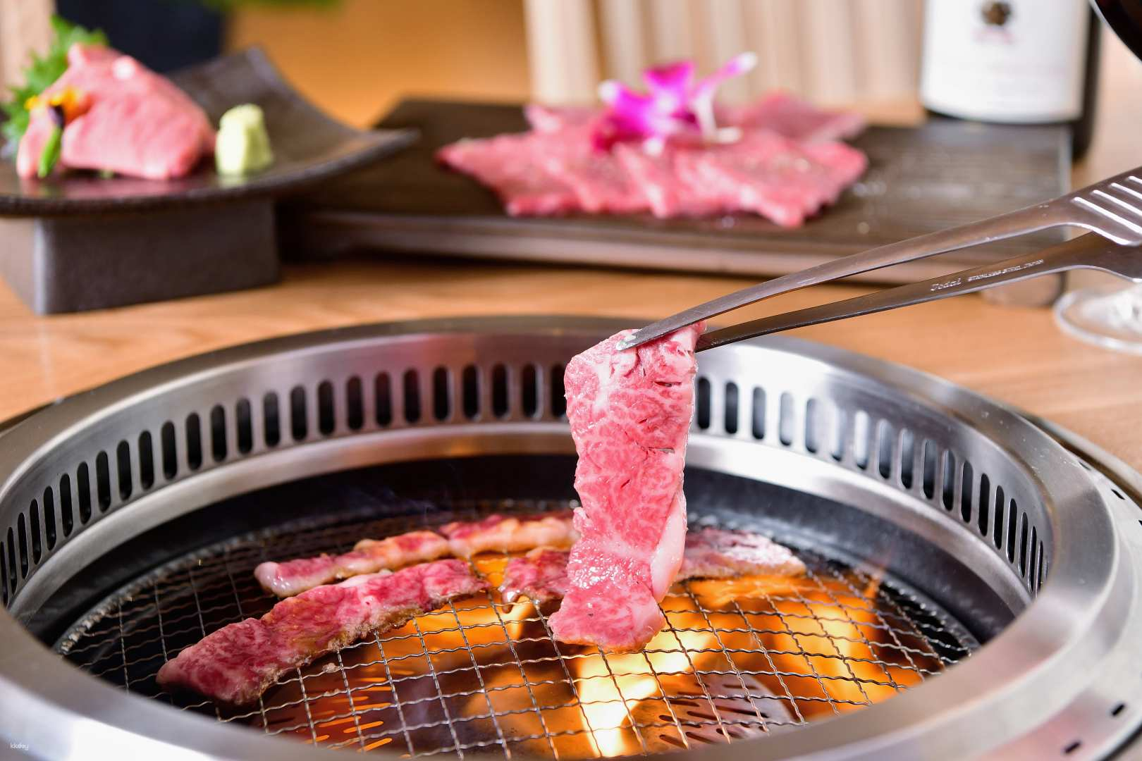 Osaka, Japan｜Kitashinchi Yakiniku Famous｜Kuroge Wagyu - Photo 1 of 10