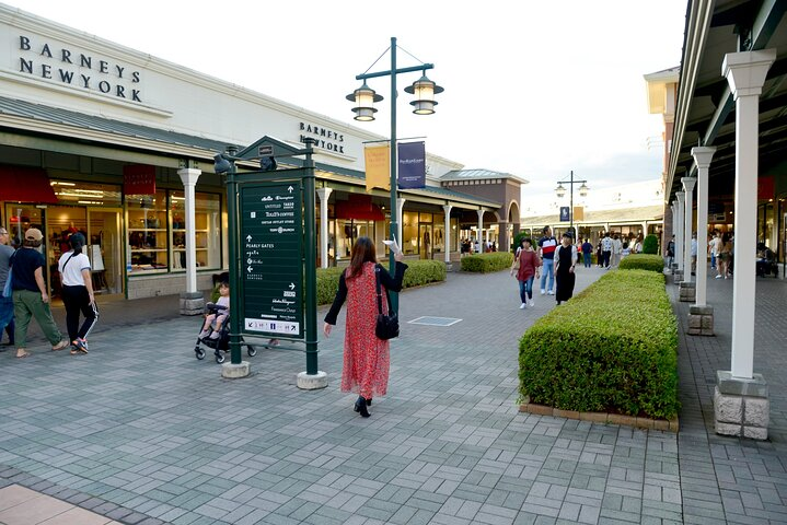 Private Shopping Tour from Tokyo to Gotemba Premium Outlets - Photo 1 of 7