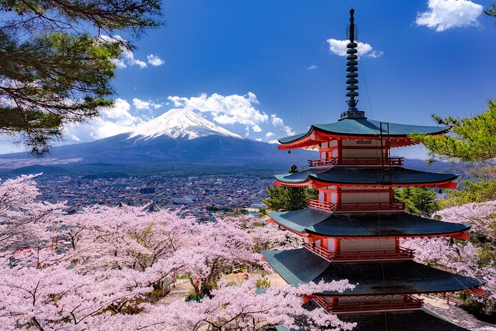 Scenic Spots of Mt Fuji and Lake Kawaguchi 1 Day Bus Tour - Photo 1 of 19