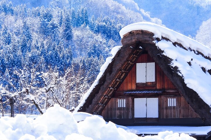 Shirakawago in winter