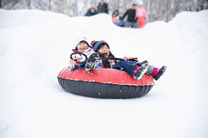 Snow Venture in Hitsujigaoka Observation Hill - Photo 1 of 7