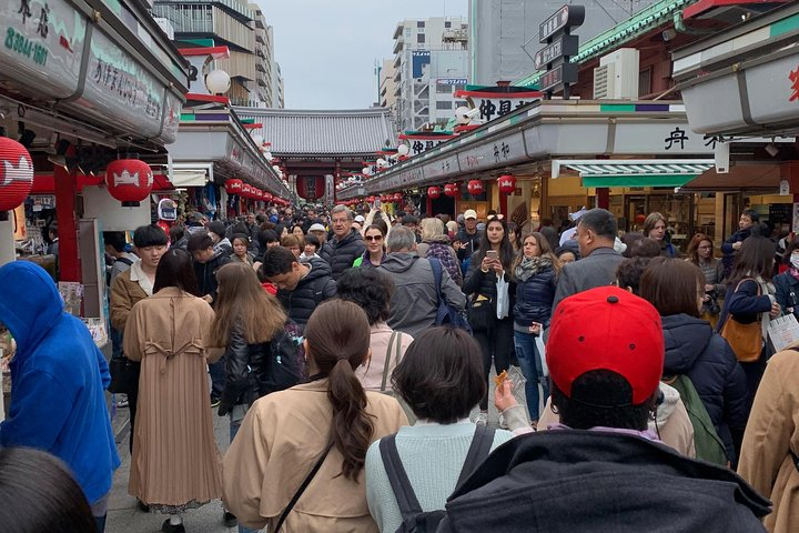 Tokyo Walking tour 6 hours (Tsukuji Fish Market, Asakusa, Ginza, Imperial Palace - Photo 1 of 3