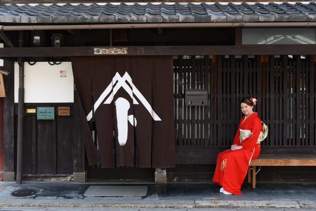 tondaya-calligraphy-experience-zazen-experience-plan-reservation-kyoto-city-kyoto-prefecture_1
