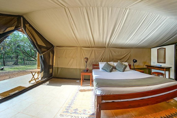 3 Days Tsavo East -Tsavo West Ziwani Package ( Minimum 2 persons) - Photo 1 of 7