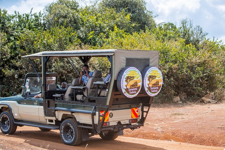 4*4 Open Safari Jeep - Rental In Nairobi - Photo 1 of 5