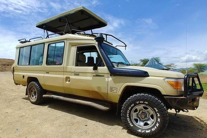 4x4 Toyota Land Cruiser Jeep