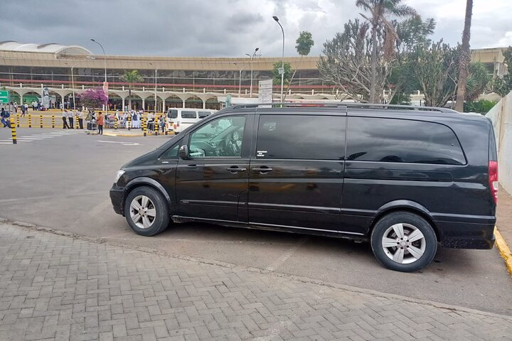 Mercedes-Benz Viano Chauffeur Services