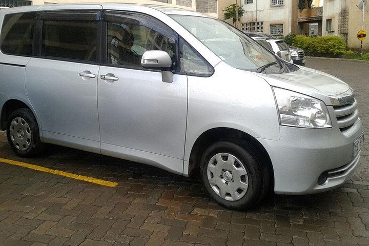 One-Way Nairobi Airport Transfers - JKIA 45 minutes waiting time - Photo 1 of 3