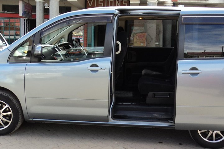 airport transfer vehicle in nairobi