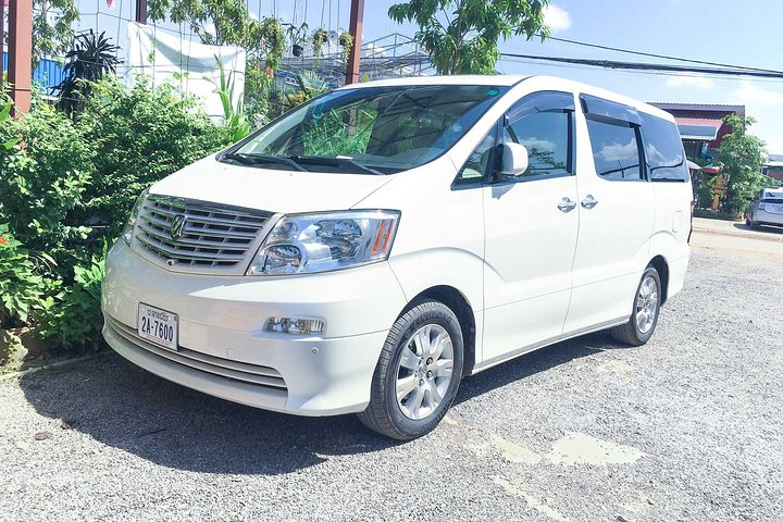 Private minivan for small family 