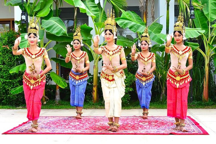 Apsara Dance Show with Dinner by Tuk-Tuk Roundtrip Transfer - Photo 1 of 16