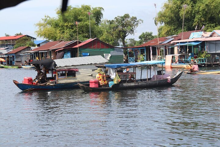 Floating shops 