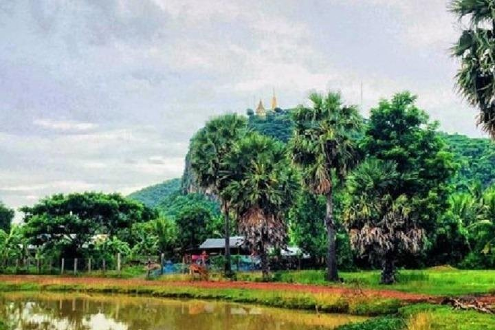 Phnom Sampov Mountain