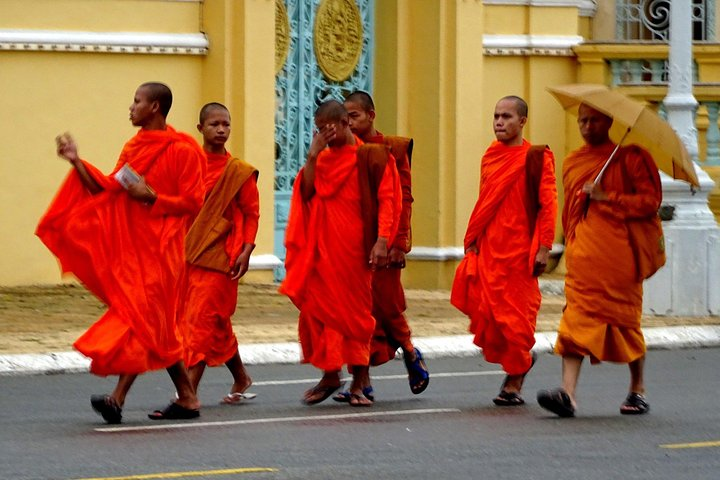 One Day Private Guide Tours History in Phnom Penh Incl. admission - Photo 1 of 12