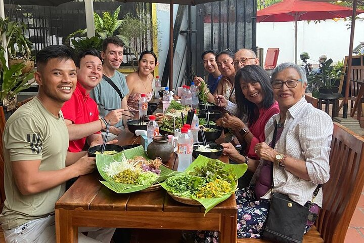  Phnom Penh Authentic Evening Food Tour 100% By Local - Photo 1 of 13