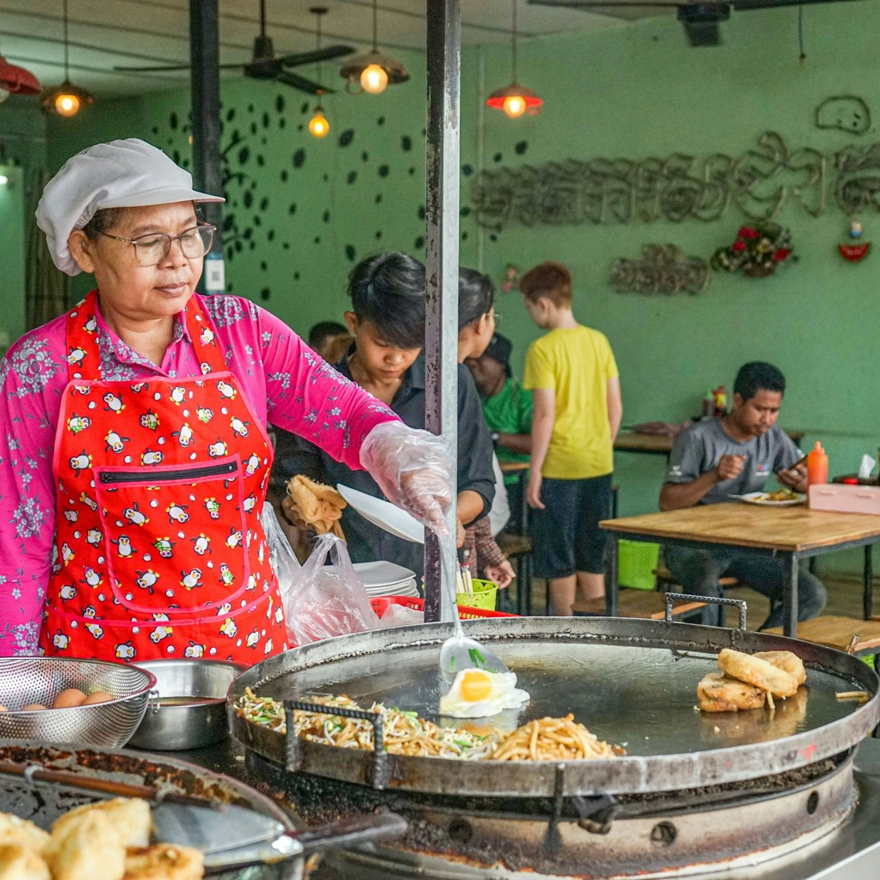 Phnom Penh: Evening Food Tour - Photo 1 of 6