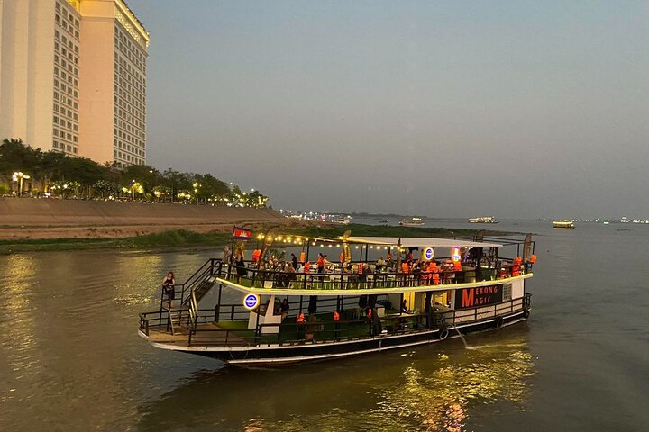 Phnom Penh Sunset Cruise Tour: Freeflow Beers & BBQ buffet - Photo 1 of 25