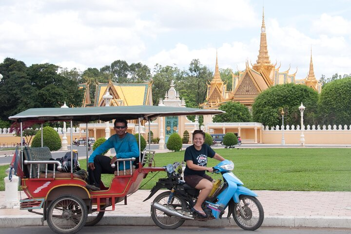 Private Angkor Wat Tour by Tuk-Tuk with English Speaking Driver - Photo 1 of 9