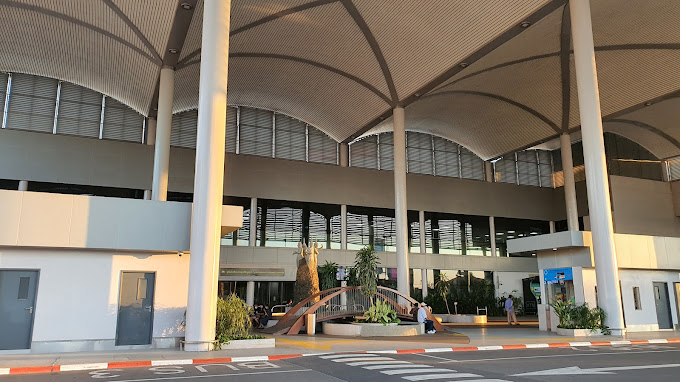 PRIVATE PHNOM PENH AIRPORT PICK UP AND TRANSFER - Photo 1 of 11