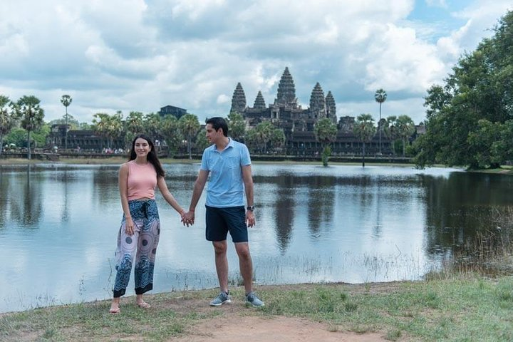 Private Photo Session with a Local Photographer in Siem Reap - Photo 1 of 11