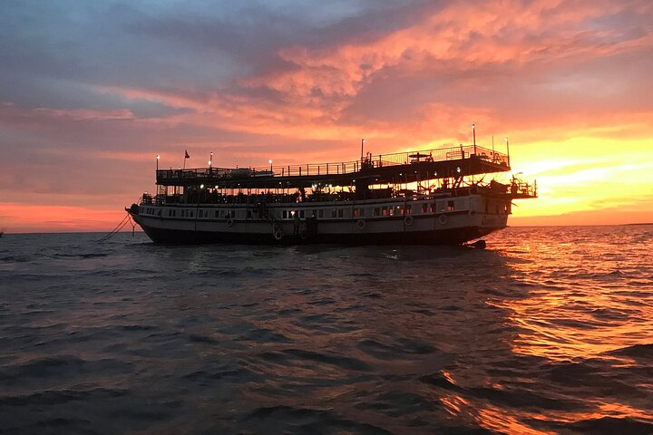 Queen Tara Riverboat at sunset