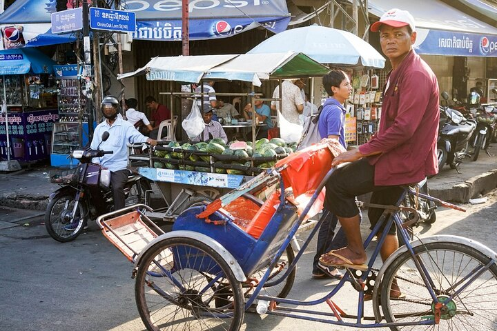 This local NGO supports local cyclo (traditional three-wheeled bikes) drivers who typically are amongst the poorest in urban Cambodia. Cyclos remain popular transportation means in Phnom Penh