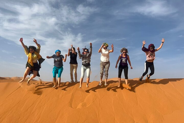 Enjoy Expérience berbère Excursion 4X4 Sandboard d'une journé dans le Sahara - Photo 1 of 25