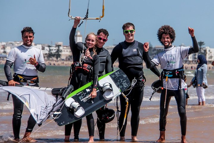 Kitesurfing lessons with Ananas - Photo 1 of 13